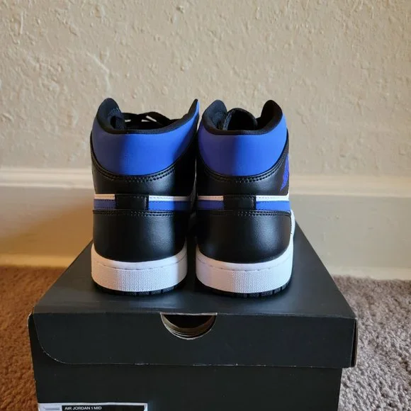 Air Jordan 1 Mid